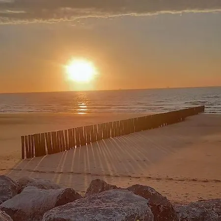 Le Clemenceau Appart-calais Nord-balcon-plage شقة كاليه