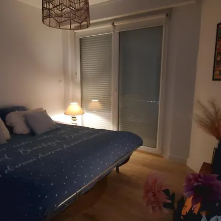 Apartment Le Clemenceau Appart-calais Nord-balcon-plage Calais