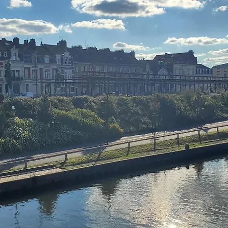 Le Clemenceau Appart-calais Nord-balcon-plage アパート