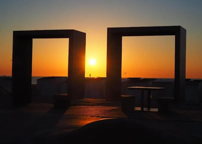 Le Clemenceau Appart-calais Nord-balcon-plage Apartment Calais