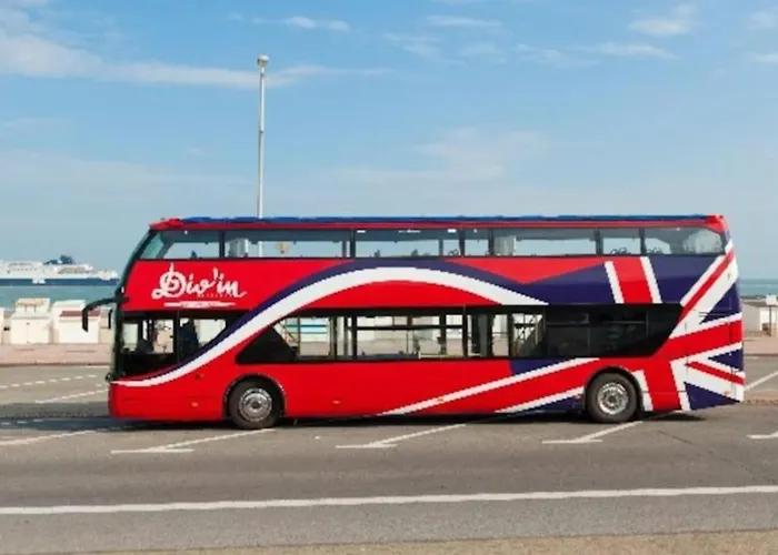 Le Clemenceau Appart-calais Nord-balcon-plage Apartment