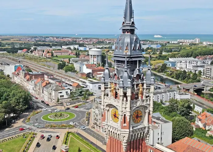 Le Clemenceau Appart-calais Nord-balcon-plage Apartment *